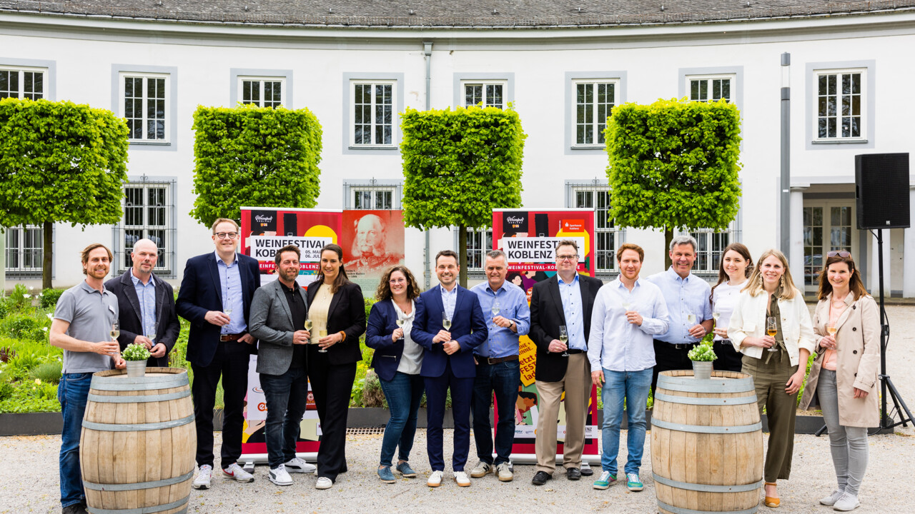 FestivalwinzerInnen bei der Eröffnung des Weinfestivals 2023 in Koblenz ©Kai Myller