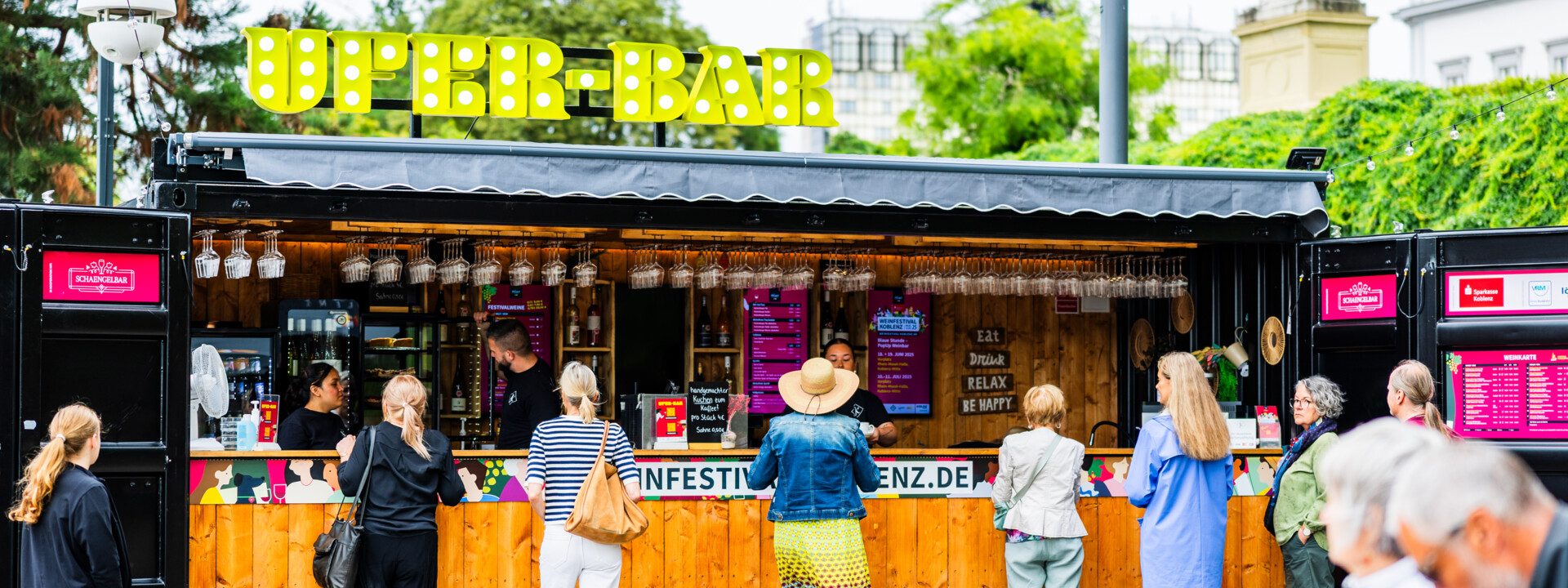 Ufer-Bar an den Schlossstufen © Ufer-Bar an den Schlossstufen ©