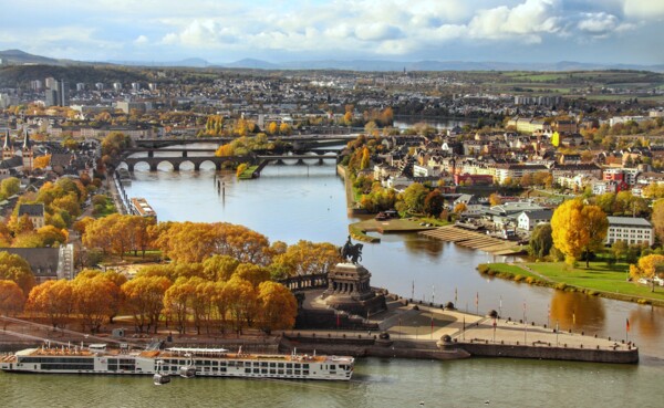 Deutsches Eck im Herbst ©Koblenz-Touristik, Johannes Bruchhof