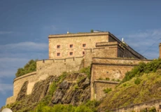 Gem&auml;uer der Festung Ehrenbreitstein im Sommer &copy; Koblenz-Touristik GmbH, Dominik Ketz