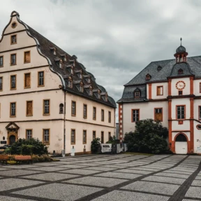 Bürresheimer Hof und Altes Kauf- und Danzhaus auf dem Florinsmarkt in Koblenz © Radosav Pavićević, Koblenz-Touristik GmbH