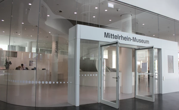 Haupteingang des Mittelrhein-Museums im Forum Confluentes