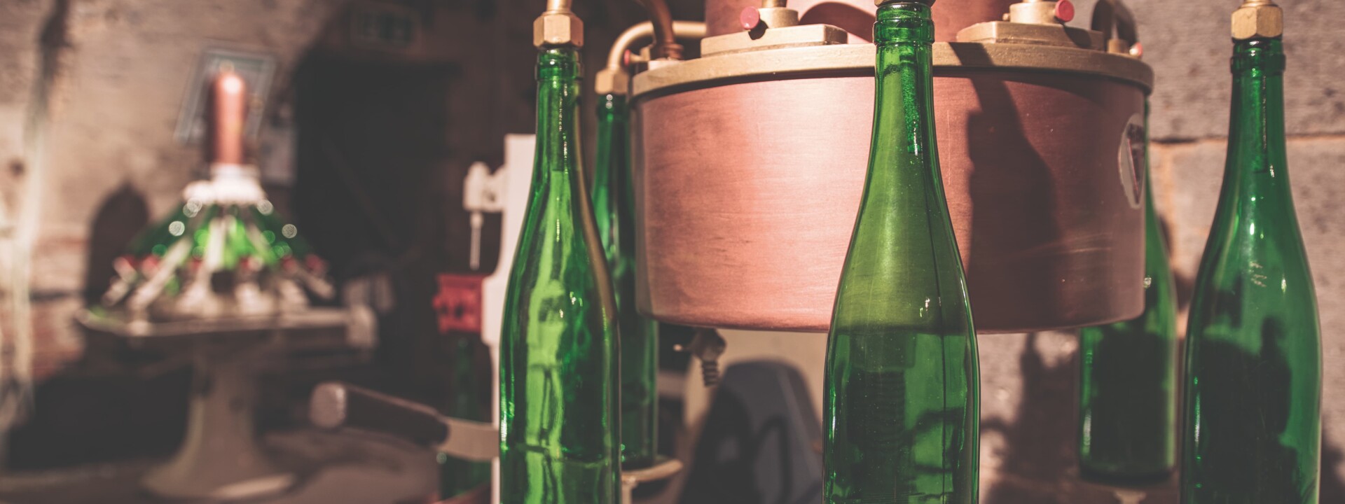 Sekt wird im Keller des Koblenzer Sektmuseums hergestellt &copy; Johannes Bruchhof