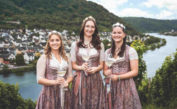 Weinmajestäten Weinfest Lay © Photo Pascal