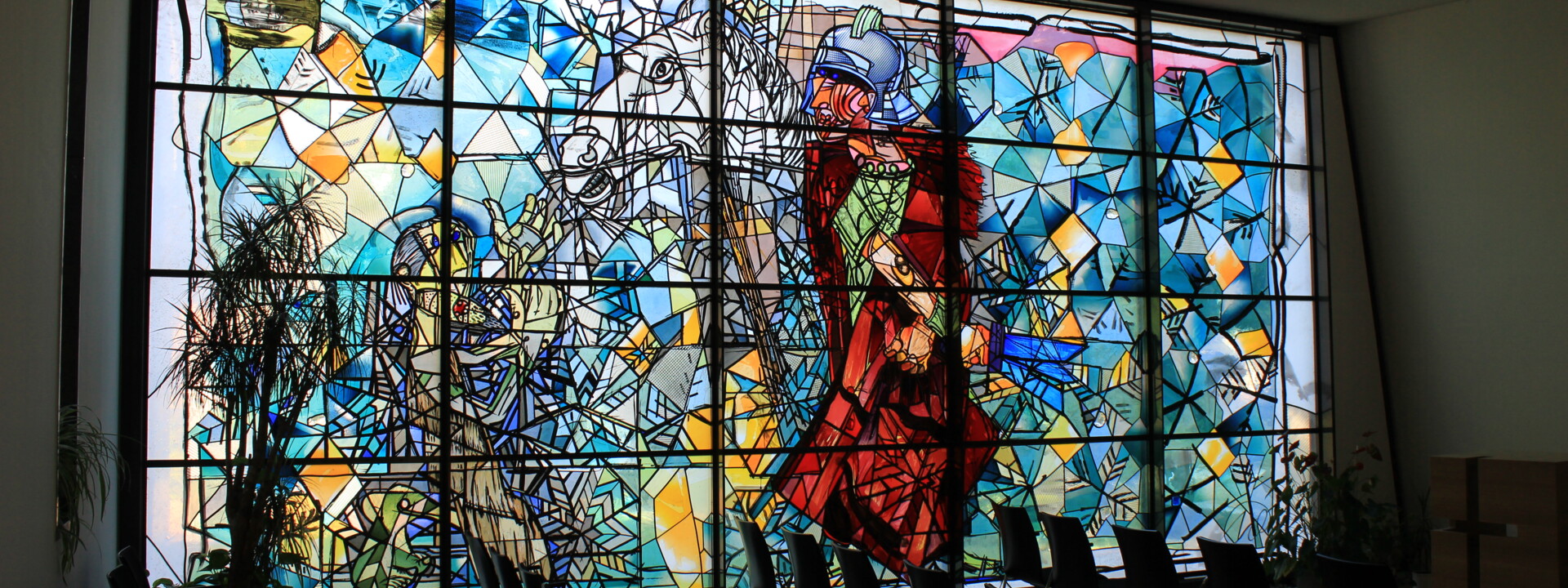 Glasmalerei in der Kapelle St. Martin mit Reihenbestühlung ©Koblenz-Touristik GmbH Glasmalerei in der Kapelle St. Martin mit Reihenbestühlung ©Koblenz-Touristik GmbH