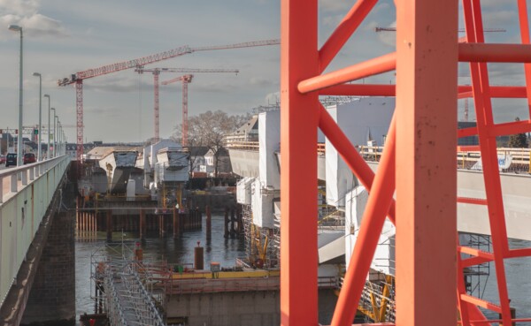 Ausblick auf die Bauarbeiten: Baustellenf&uuml;hrung Pfaffendorfer Br&uuml;cke &copy; Koblenz-Touristik, Johannes Bruchhof