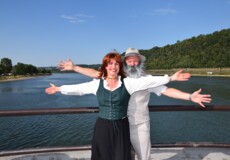 Mosella and Rhenus at the confluence of the Rhine and Moselle rivers © Tobias Burchert Mosella and Rhenus at the confluence of the Rhine and Moselle rivers © Tobias Burchert