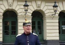 Stadtführer im Kostüm