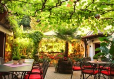 Innenhof des Weingut Göhlen ©Koblenz-Touristik GmbH Innenhof des Weingut Göhlen ©Koblenz-Touristik GmbH