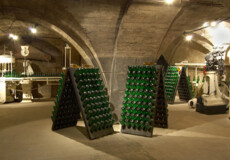 Flaschensammlung im Koblenzer Sektmuseum © Deinhard KG