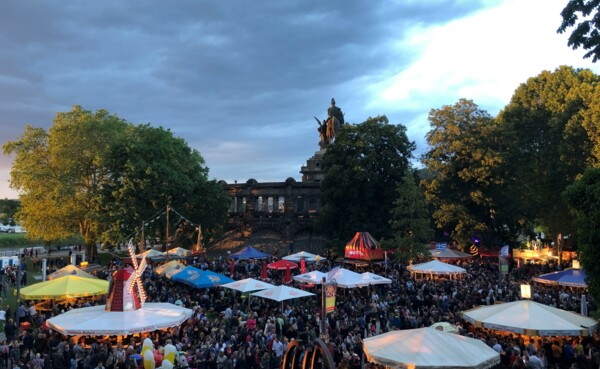 Bierkörse in Koblenz am Deutschen Eck ©Veranstaltungsbüro Nolden GmbH