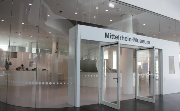 Haupteingang des Mittelrhein-Museums im Forum Confluentes ©Koblenz-Touristik GmbH Haupteingang des Mittelrhein-Museums im Forum Confluentes ©Koblenz-Touristik GmbH