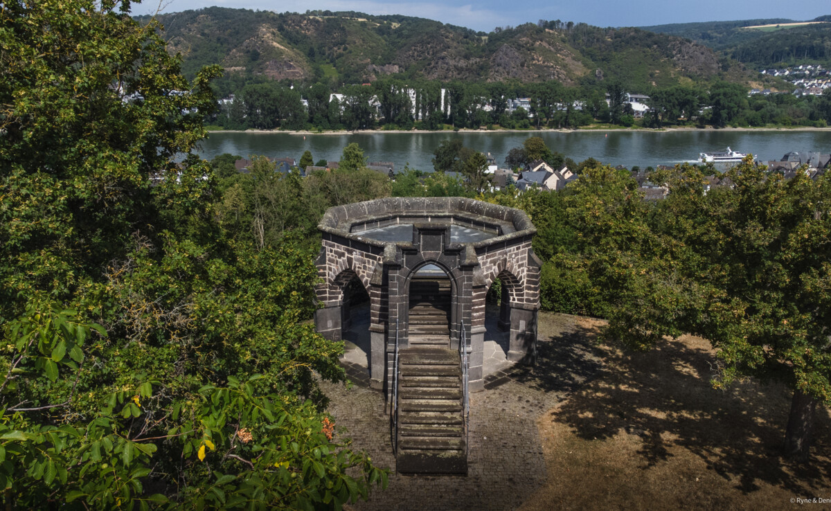 Blick auf den Königsstuhl und den Rhein ©Ryne und Denise Cook