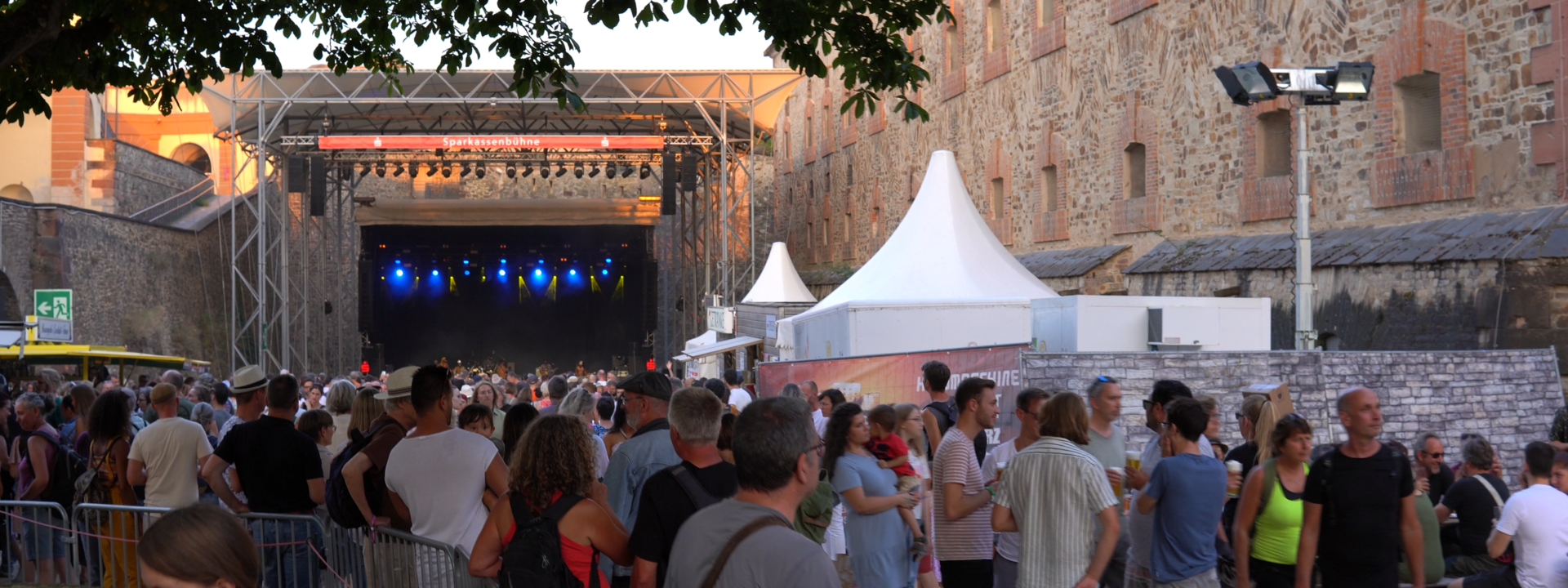 Konzert im Innenhof der Festung Ehrenbreitstein ©PlusPunktFilm