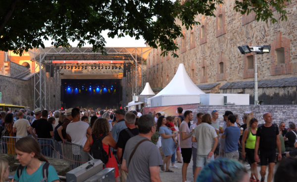 Konzert im Innenhof der Festung Ehrenbreitstein ©PlusPunktFilm