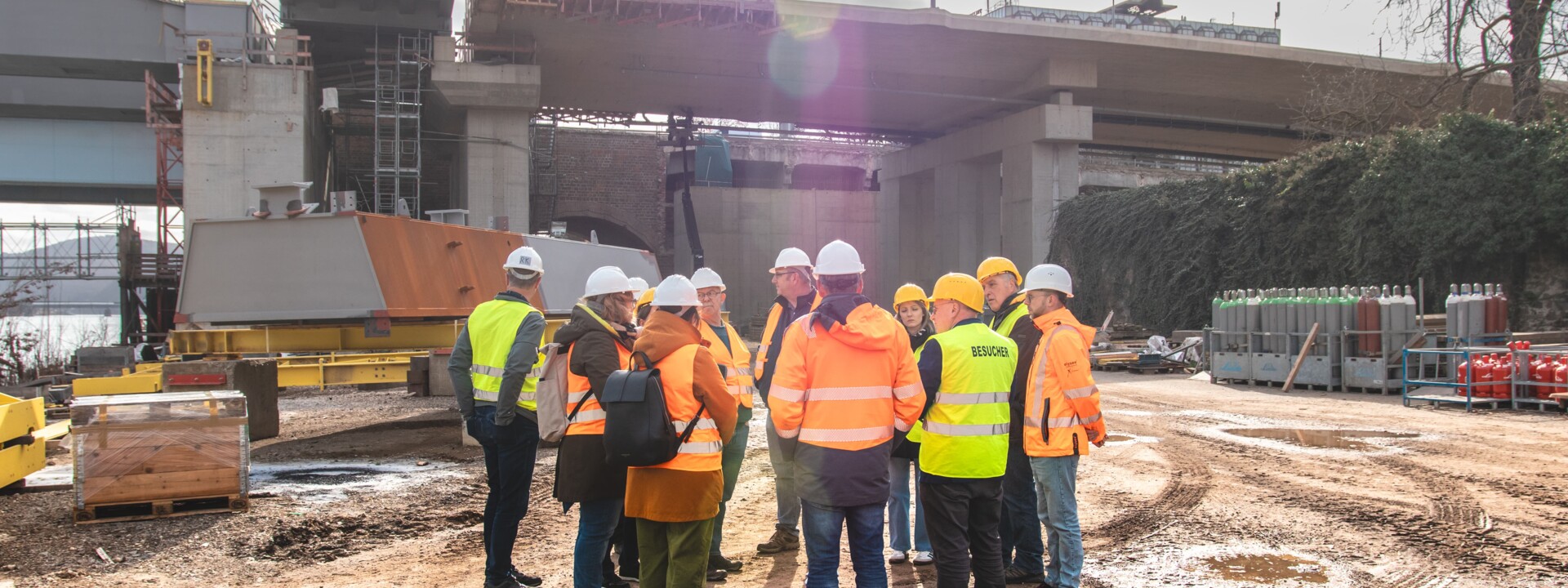 Baustellenf&uuml;hrung Pfaffendorfer Br&uuml;cke &copy; Koblenz-Touristik, Johannes Bruchhof
