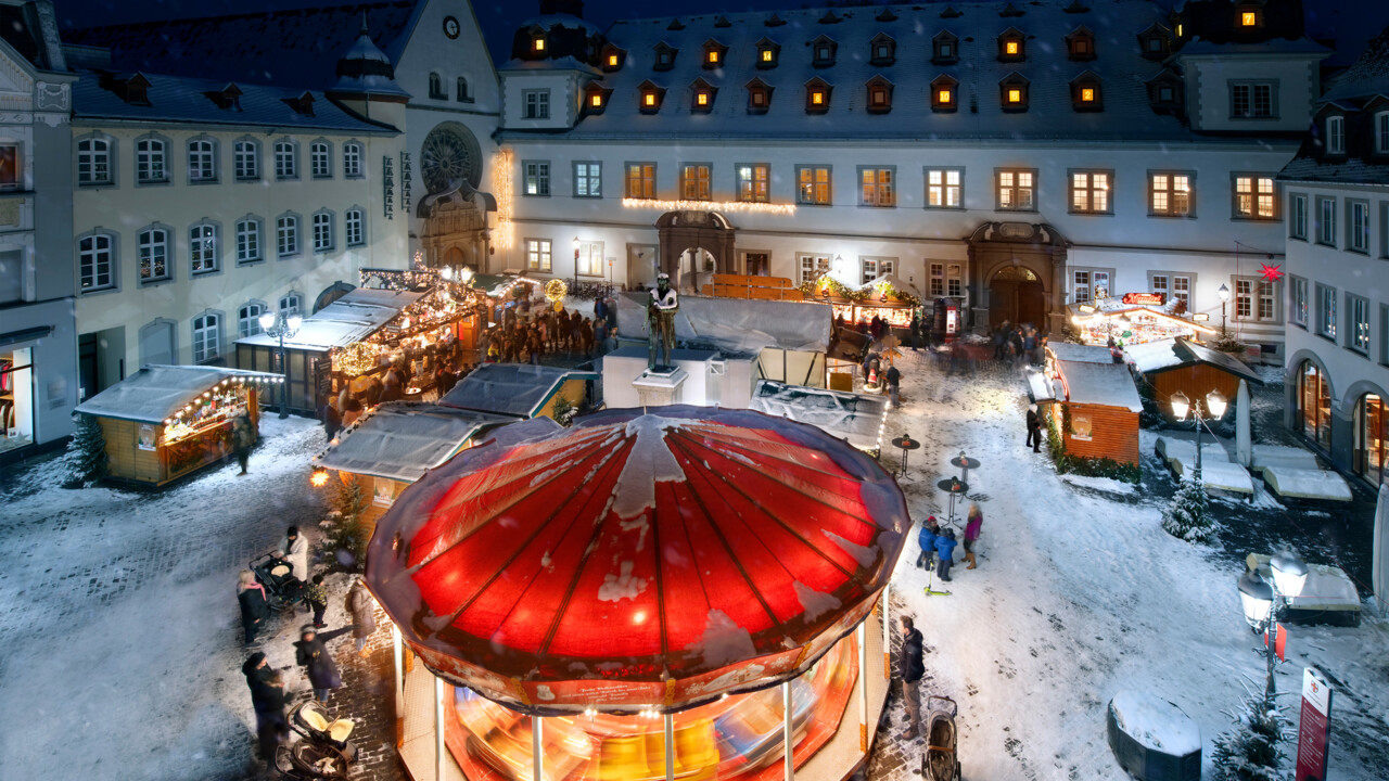 Koblenzer Weihnachtsmarkt auf dem Jesuitenplatz in Koblenz ©Koblenz-Touristik GmbH, Gauls