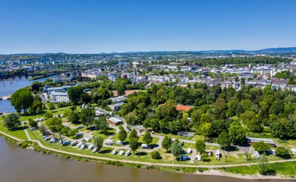 knaus_campingpark_(c)-Koblenz-Touristik_GmbH_Dominik_Ketz.webp © Koblenz-Touristik GmbH, Dominik Ketz Luftaufnahme des Knaus Campingpark in Koblenz © Koblenz-Touristik GmbH, Dominik Ketz