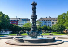 Die Historiensäule am Görresplatz in Koblenz ©Ryne Cook