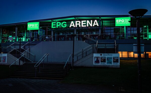 Frontansicht der EPG-Arena in Koblenz © 