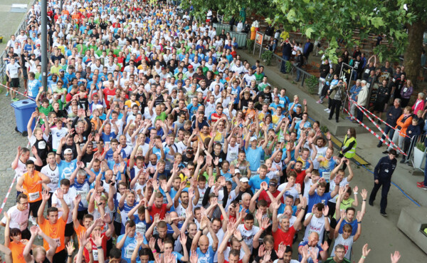 Münz Firmenlauf 2019 entlang des Peter-Altmeier-Ufers ©Godehard Juraschek