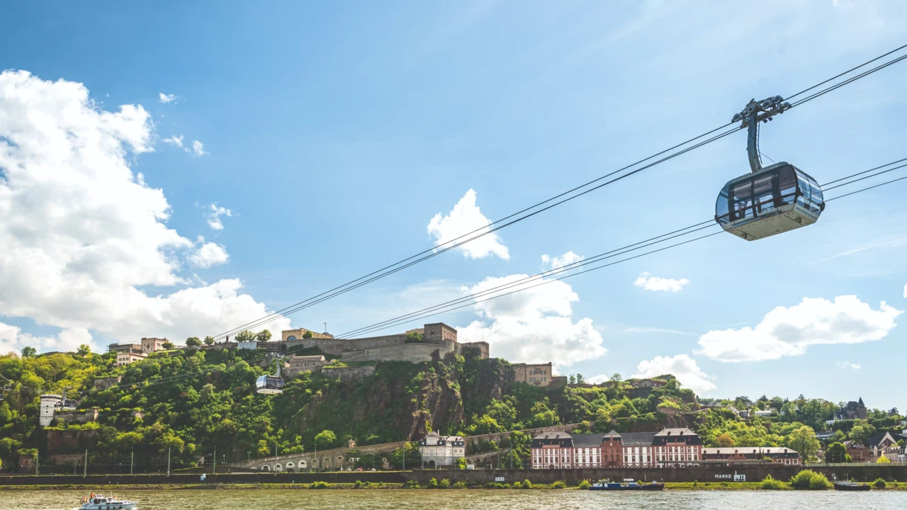 The Seilbahn Koblenz travels in the direction of Festung Ehrenbreitstein &copy; Koblenz-Touristik GmbH, Dominik Ketz