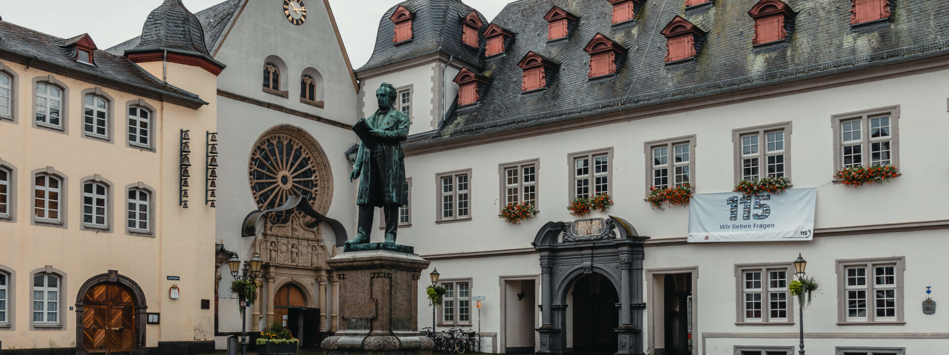 Der Jesuitenplatz in der Koblenzer Altstadt. ©Radosav Pavićević, Koblenz-Touristik GmbH Der Jesuitenplatz in der Koblenzer Altstadt. ©Radosav Pavićević, Koblenz-Touristik GmbH