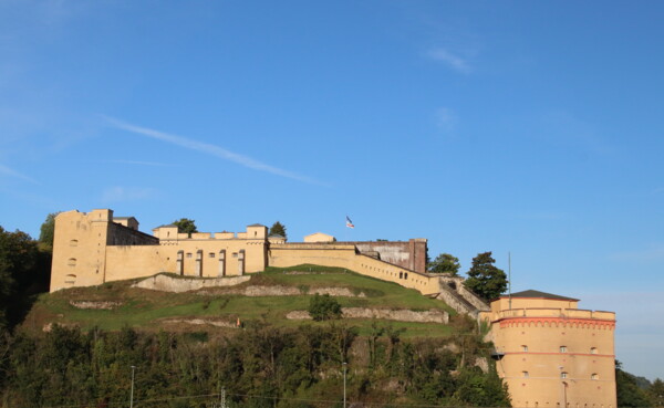 Fort Konstantin bei blauem Himmel ©Koblenz-Touristik GmbH Fort Konstantin bei blauem Himmel ©Koblenz-Touristik GmbH