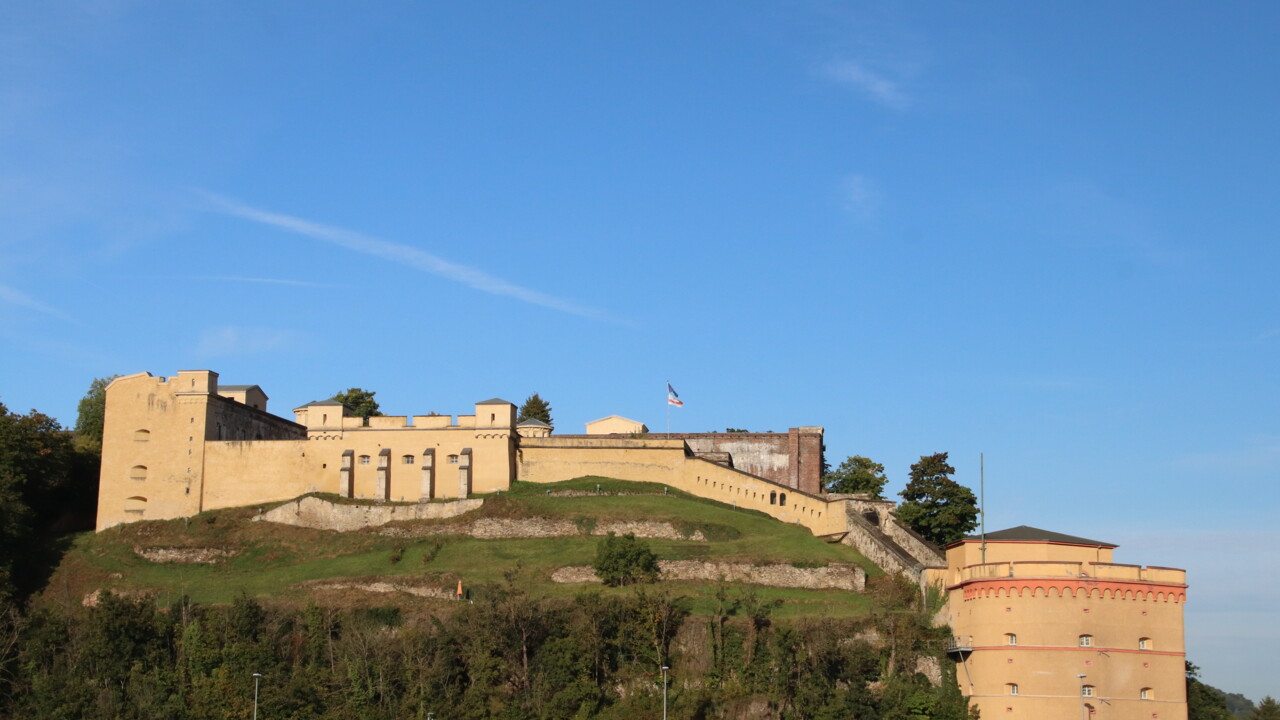 Fort Konstantin bei blauem Himmel ©Koblenz-Touristik GmbH