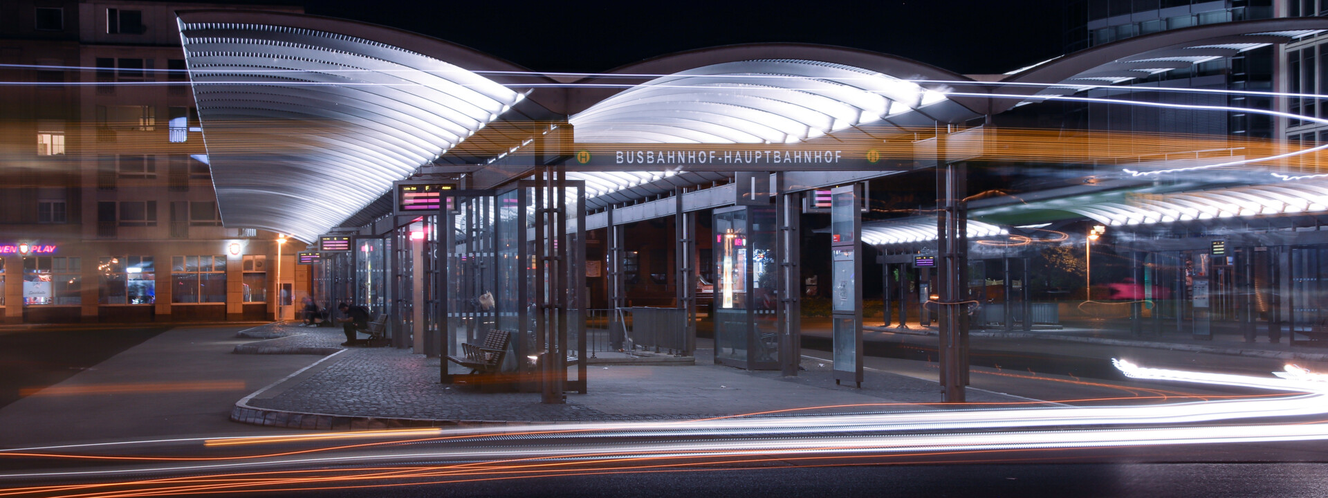 Busbahnhof am Hauptbahnhof Koblenz ©Koblenz-Touristik GmbH, Johannes Bruchhof 