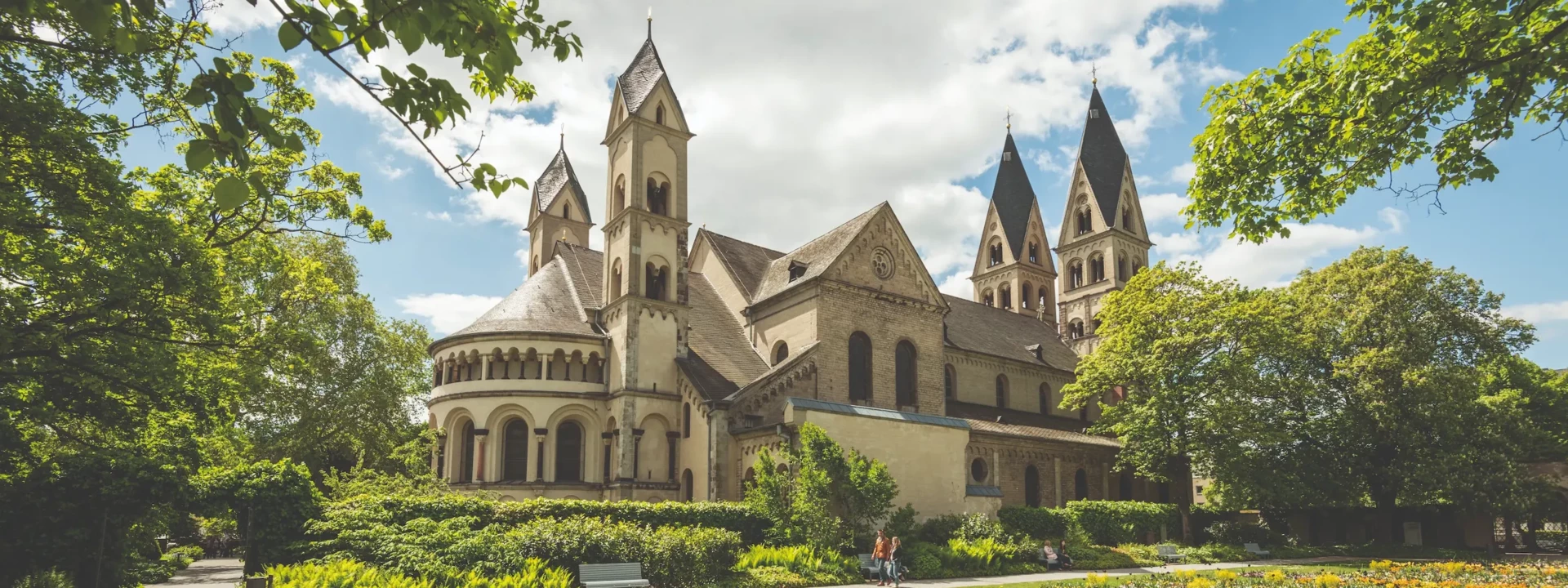 Uitzicht op de Sint-Castoriusbasiliek vanaf de Blumenhof © Koblenz-Touristik GmbH, Dominik Ketz