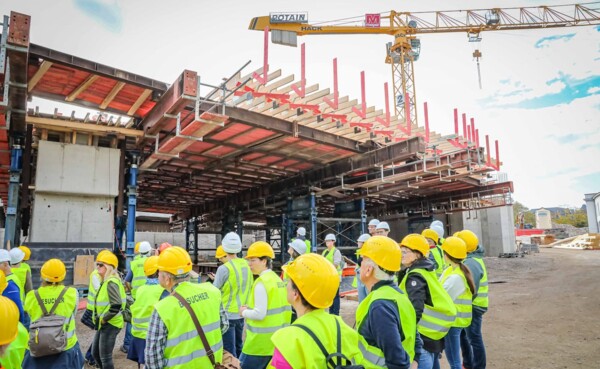 Baustellenführung: Besucherführung der Pfaffendorfer Brücke in Koblenz © Stadt Koblenz/ Andreas Egenolf