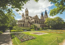 Ansicht der Basilika St. Kastor aus Richtung Blumenhof © Koblenz-Touristik GmbH, Dominik Ketz